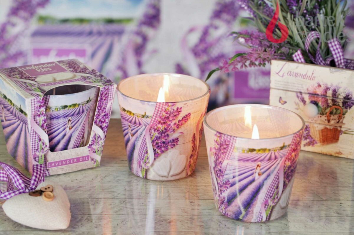 Lumanare parfumata in pahar de sticla, Bartek Candles, Lavender Kiss - LUM 114 - Cadou