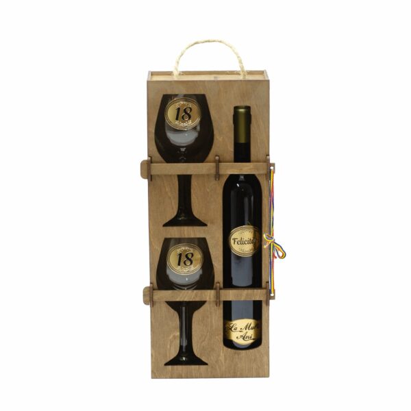 Set vin personalizat in cutie lemn, 2 pahare, Felicitari cu ocazia implinirii 18 de ani - Cadou